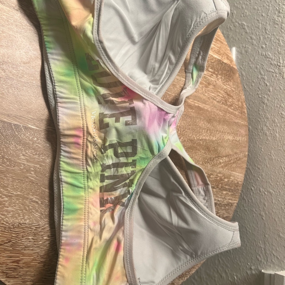 PINK Sports Bra - Picture 2 of 5
